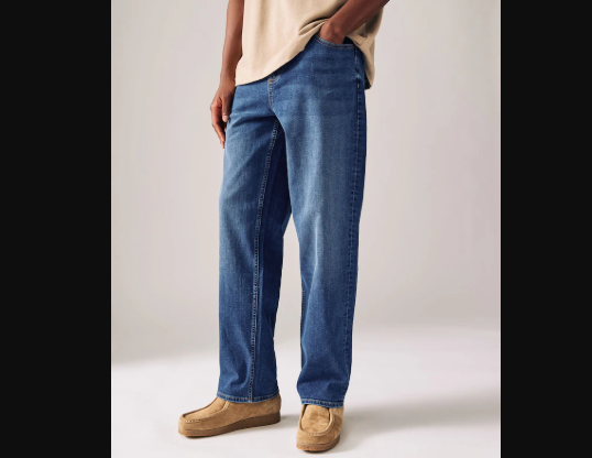 relaxed straight jeans